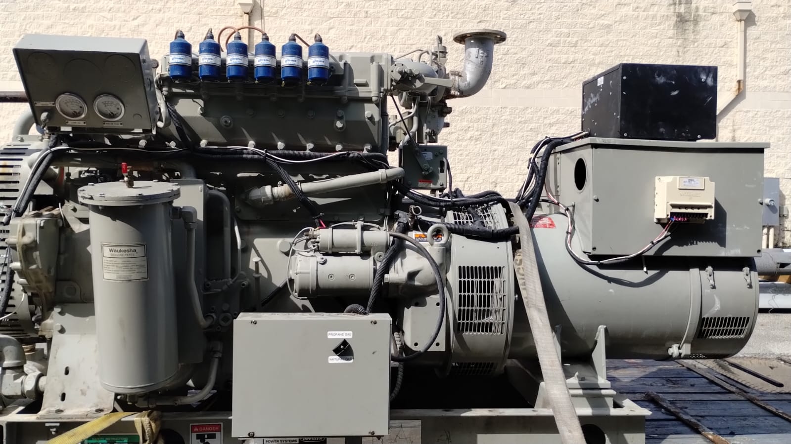 equipos profesionales - Planta Electrica con sistema de Gas