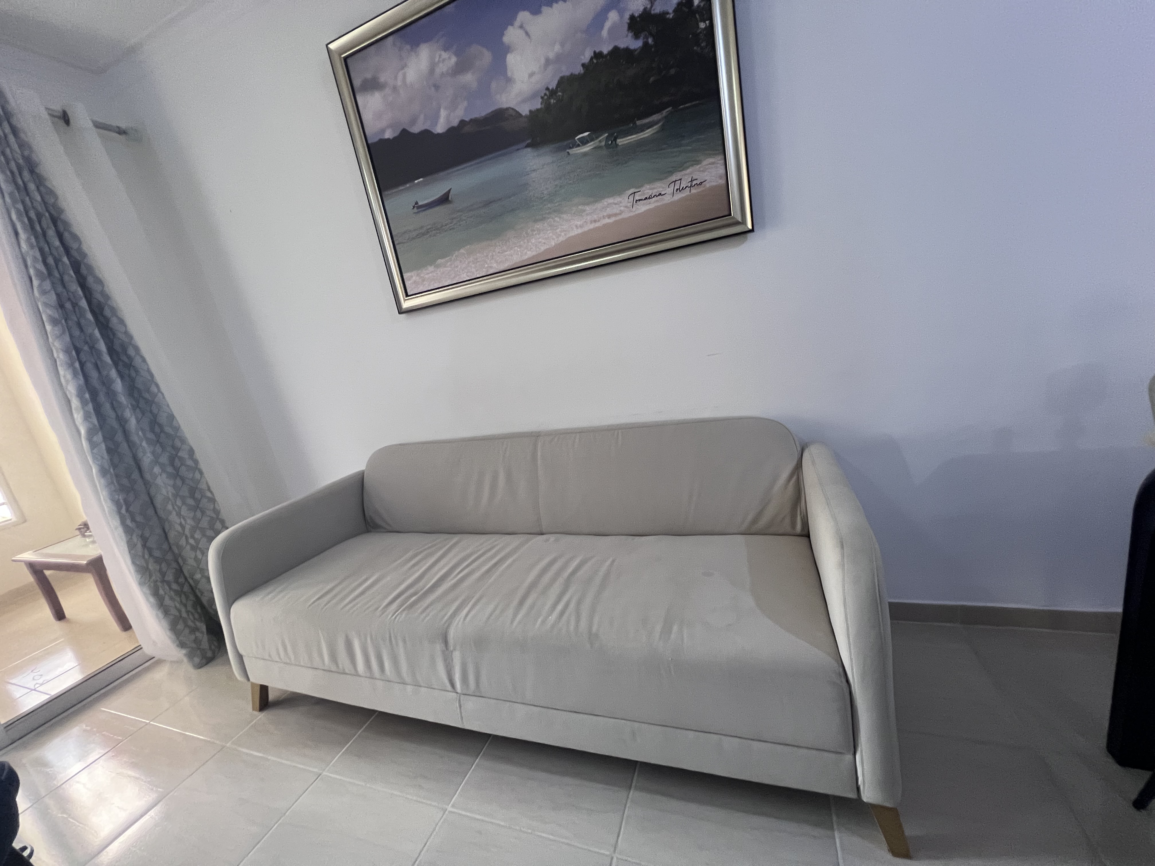 muebles y colchones - Sofá de 3 asientos en venta como nuevo 0