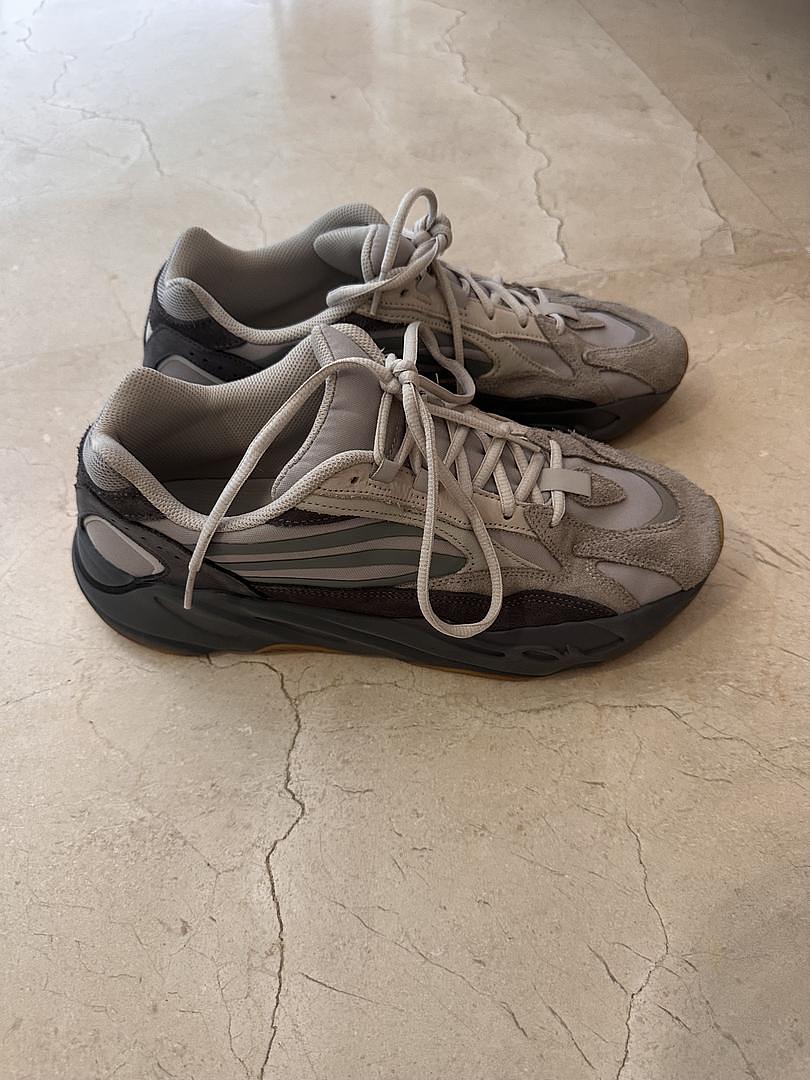 zapatos para hombre - Adidas Yeezy Boost 700 V2 Tephra | Como Nuevos  0