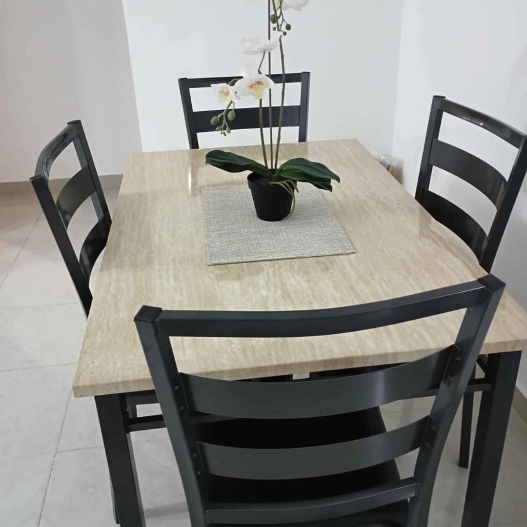 muebles y colchones - Juego de Comedor 4 sillas