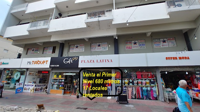 oficinas y locales comerciales - Local con 17 Locales Conde Zona Colonial Rentados 0