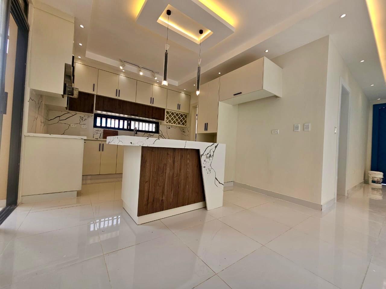 casas - Vendo hermosa casa en Los Lirios 1