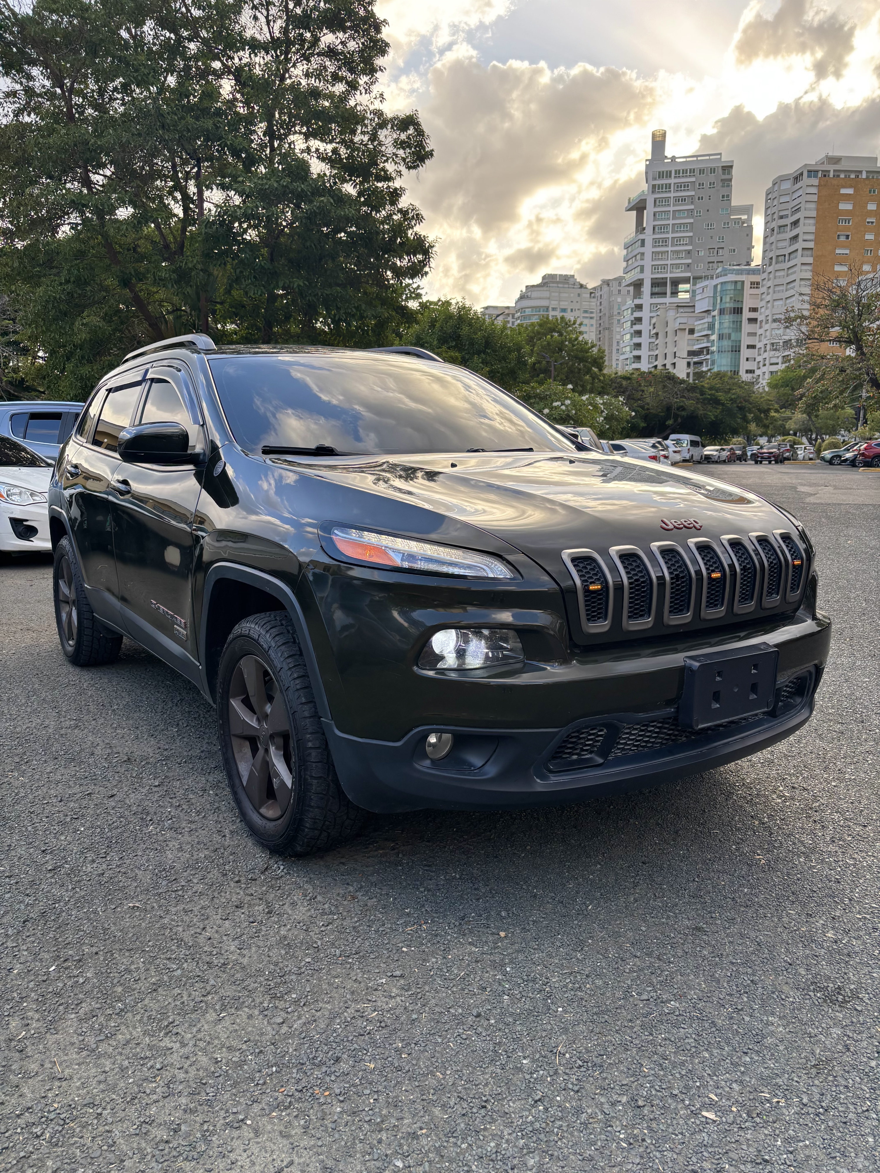 jeepetas y camionetas - Jeep Cherokee KL 75 aniversario 2016 2