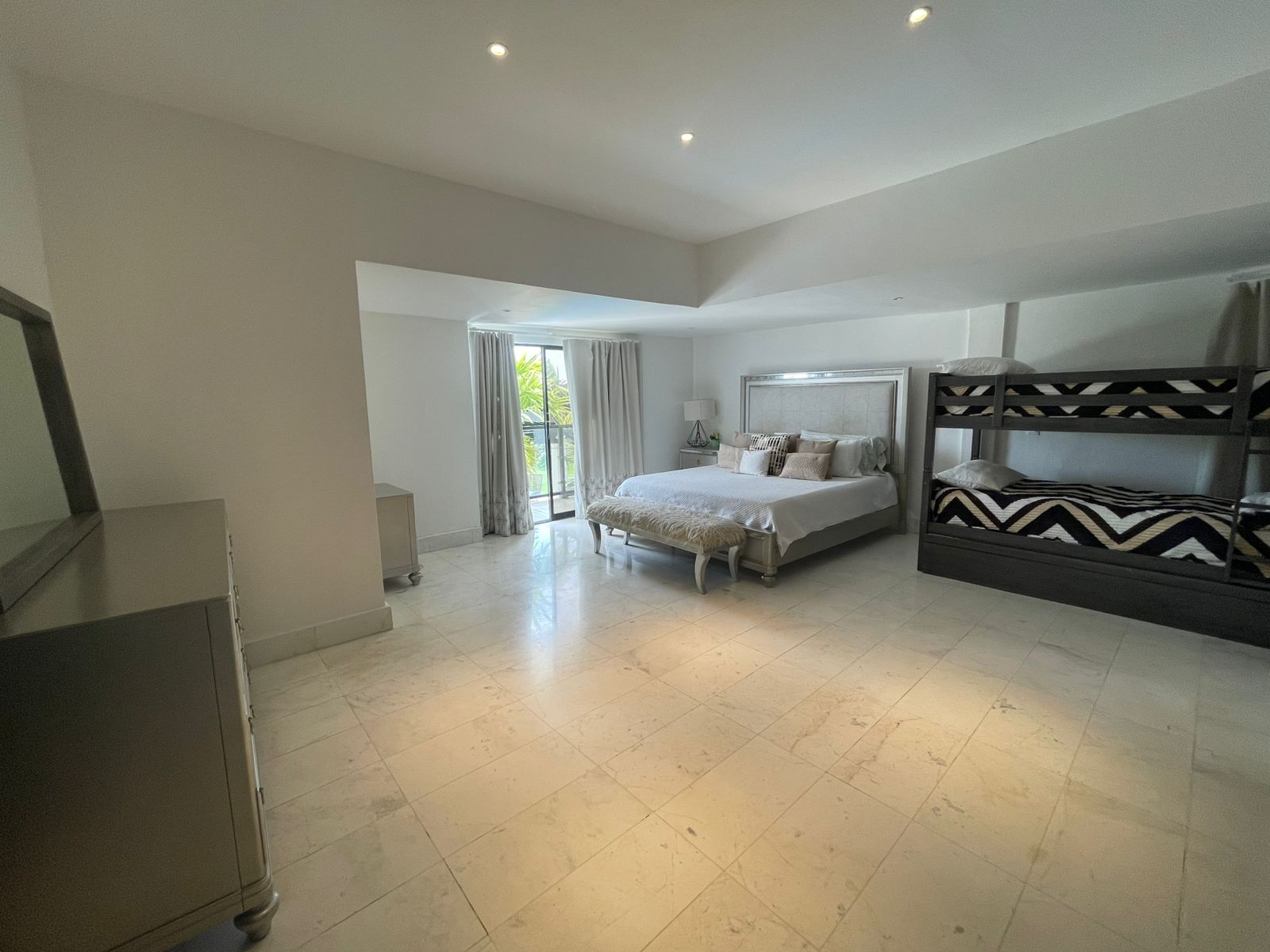 casas vacacionales y villas - Finca de 13,100 mts en Bani 8