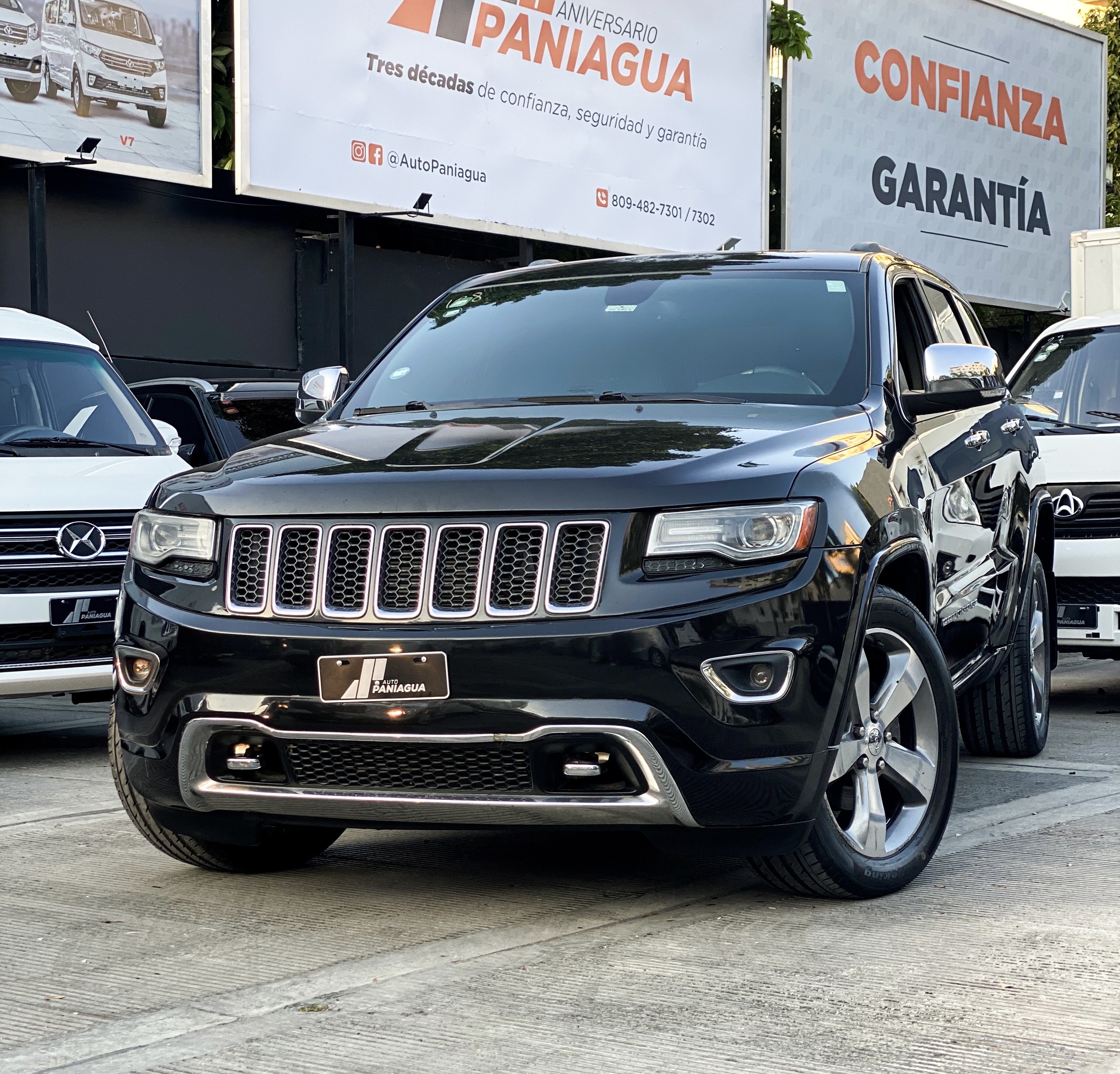 jeepetas y camionetas - Jeep Grand Cherokee Overland 2014  0