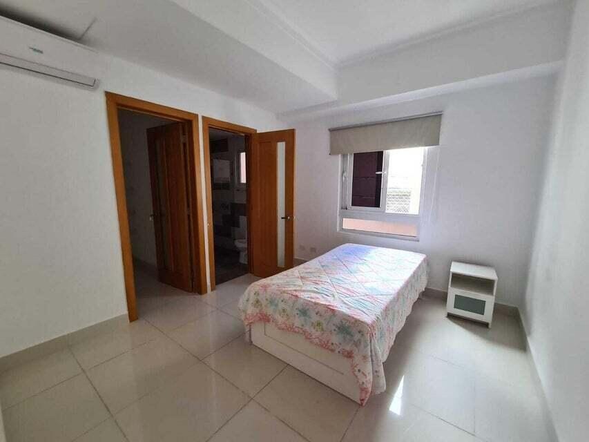 apartamentos - Apartamento semi amueblado en alquiler #24-1582 espacioso, aire acondicionado. 3