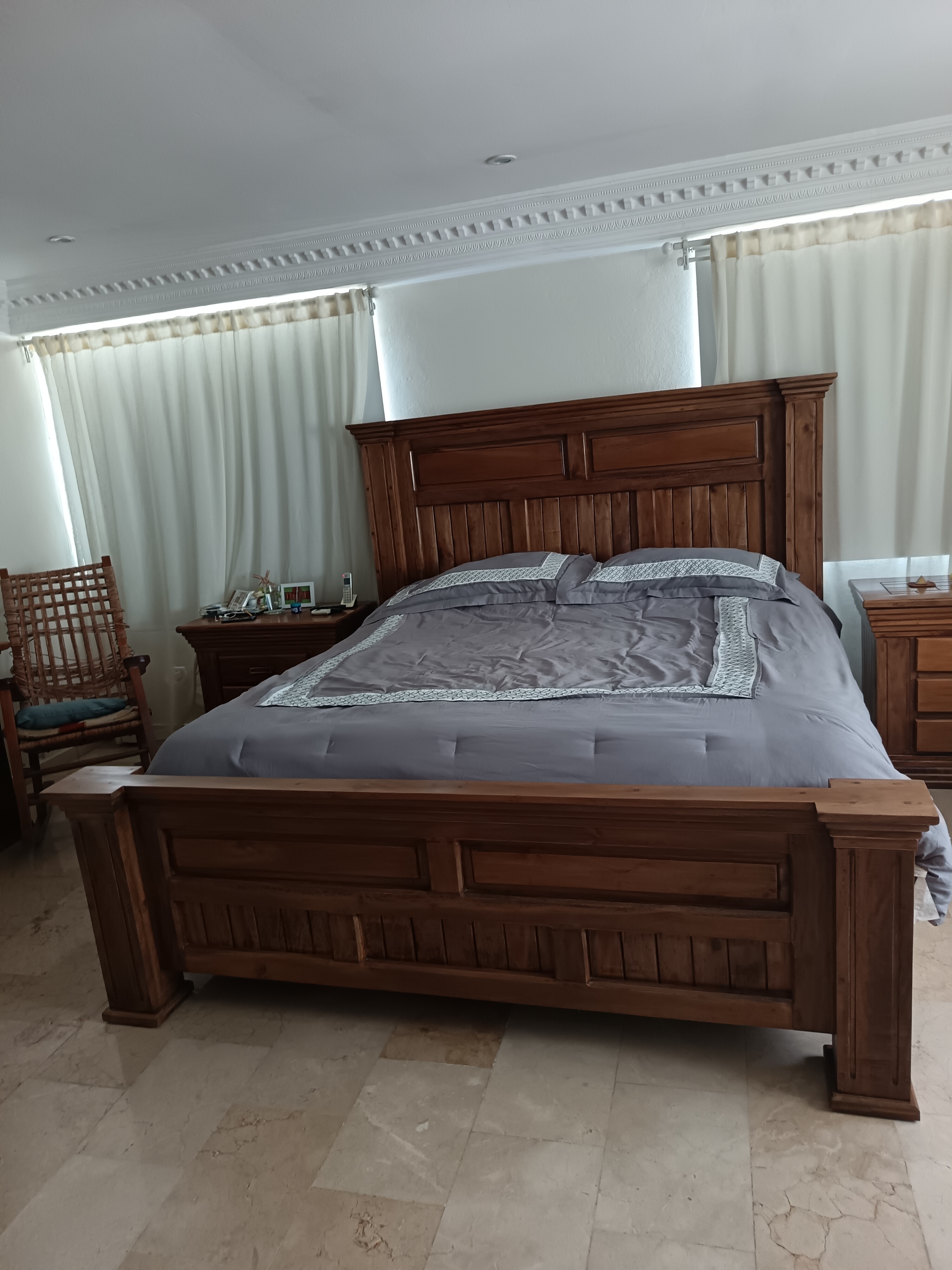 muebles y colchones - JUEGO DE HABITACION KING EN ROBLE 1