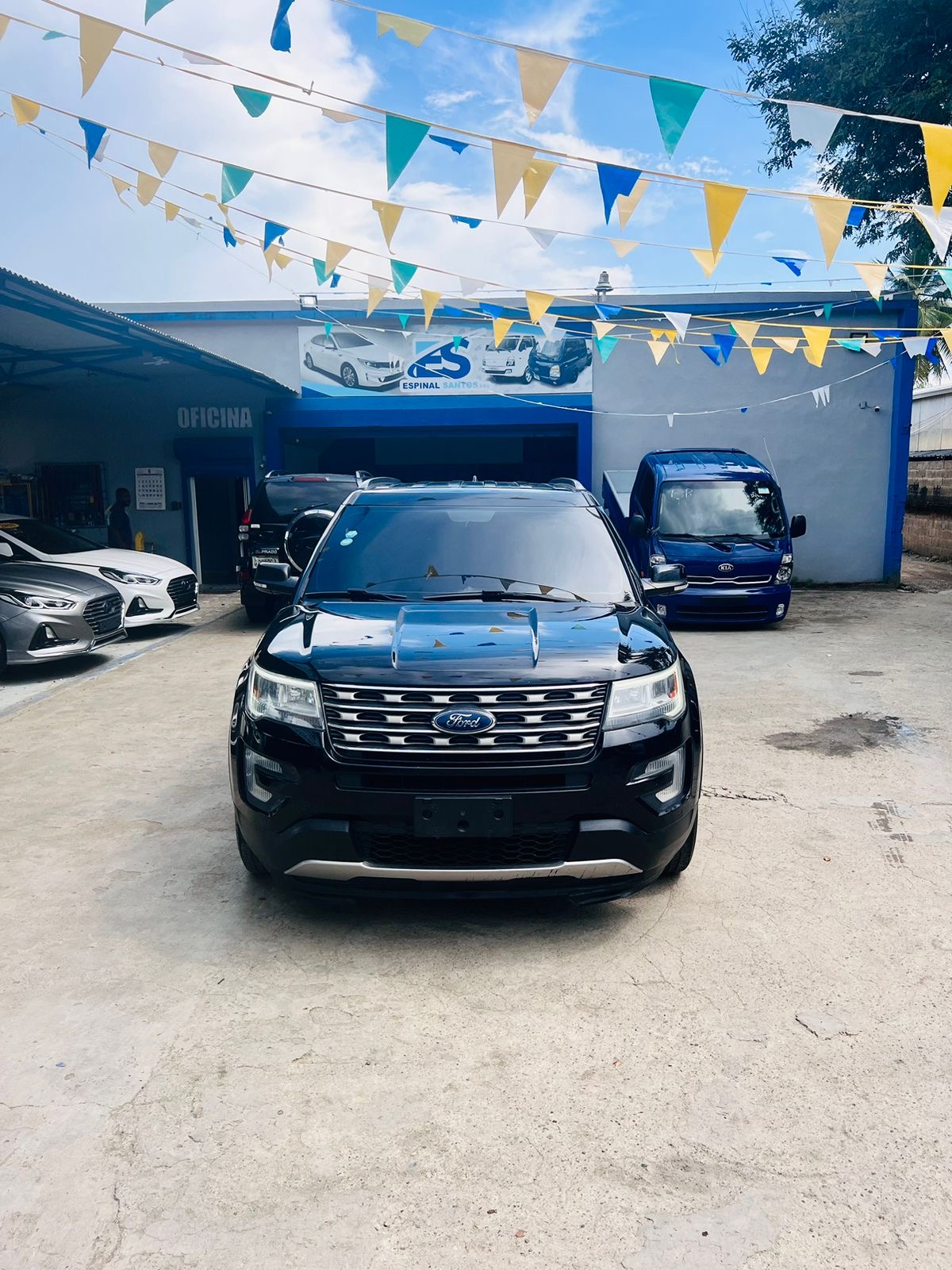jeepetas y camionetas - 2017 ford explore 4X4 en buena condicion. 0