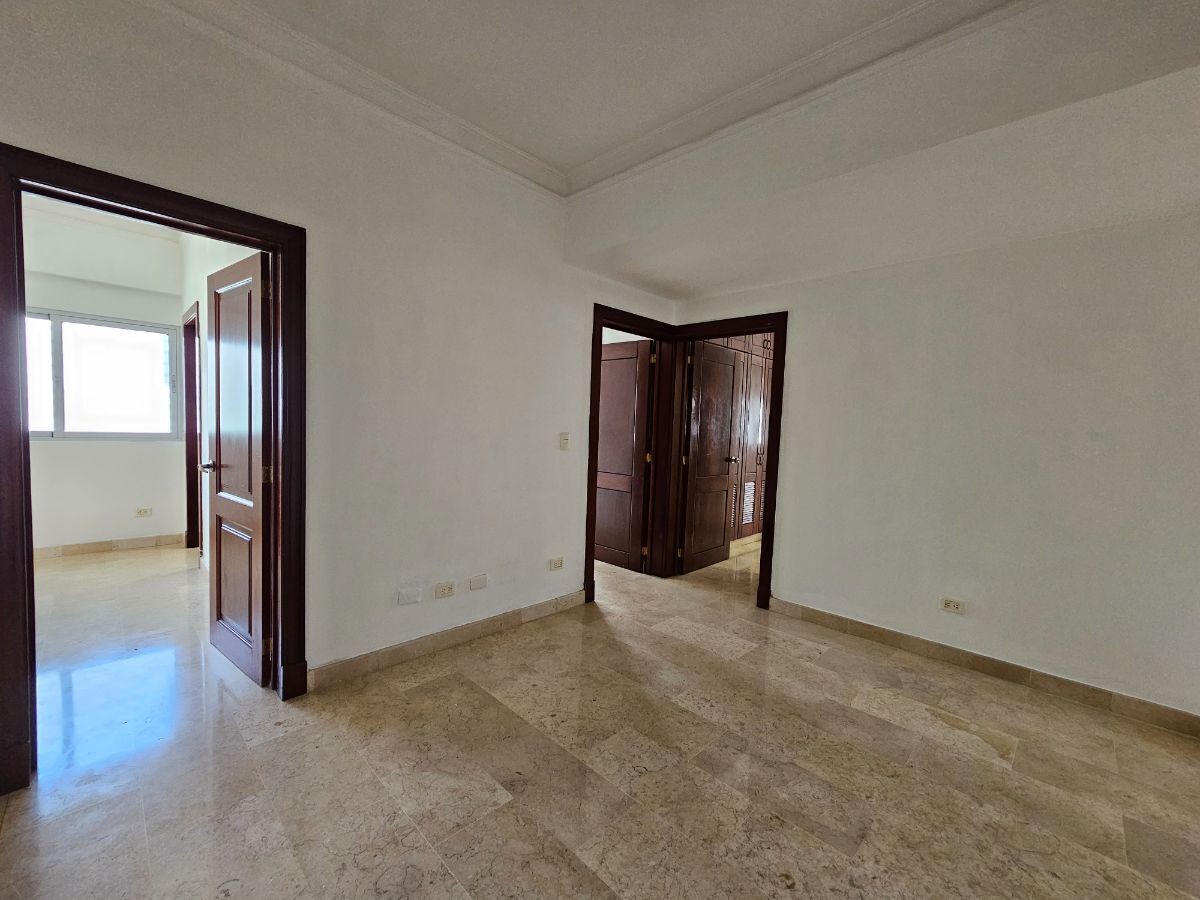 apartamentos - Se vende y se alquila  apartamento en el Naco 
 0