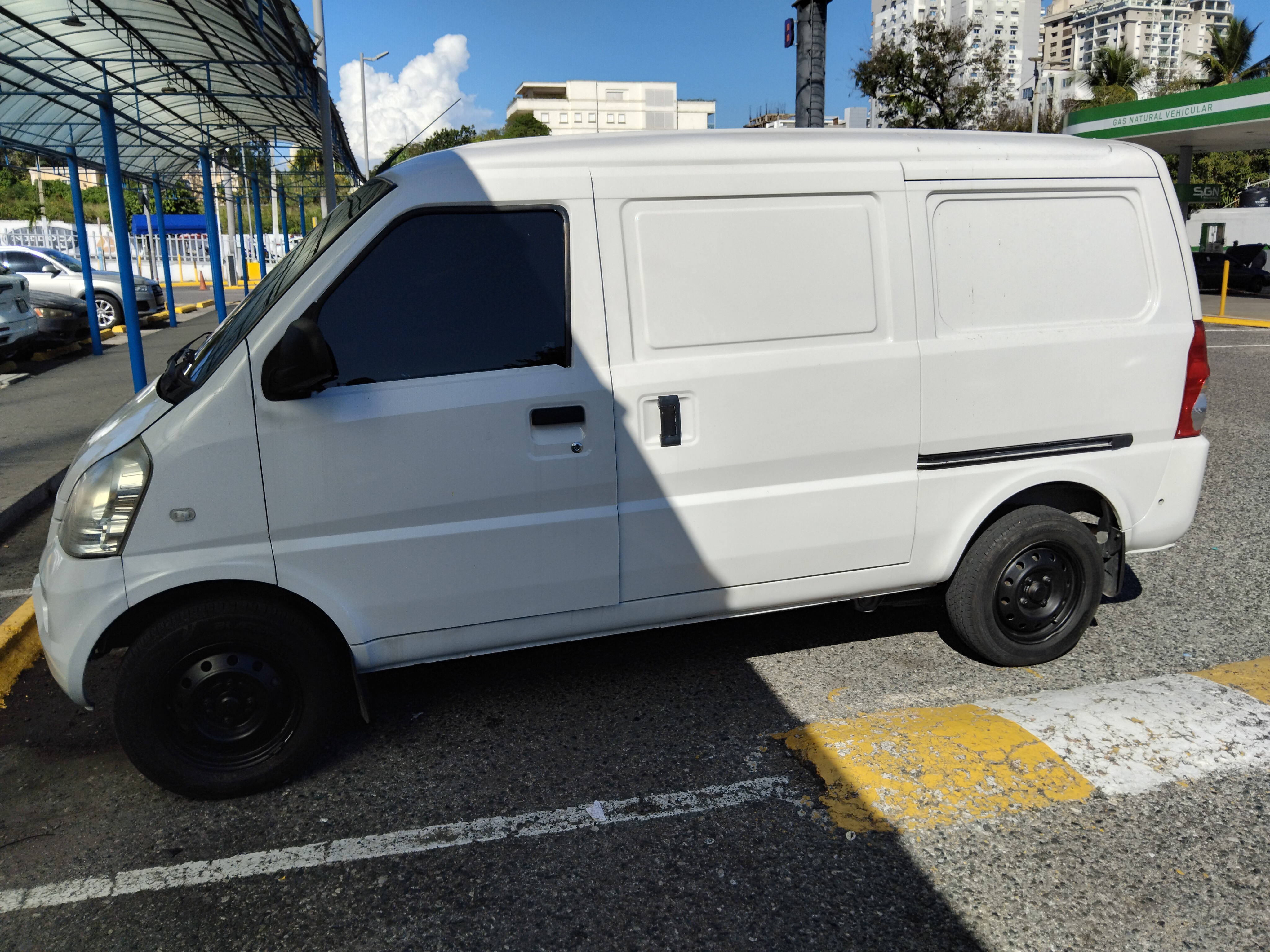 jeepetas y camionetas - Chevrolet N300 2019 minivan 1