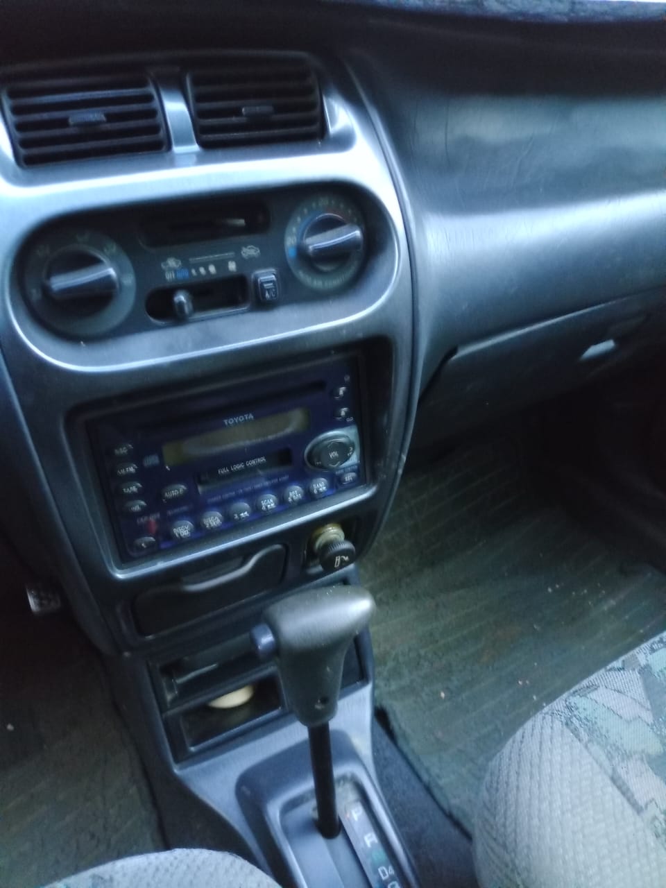 carros - SE VENDE TOYOTA DUET 2