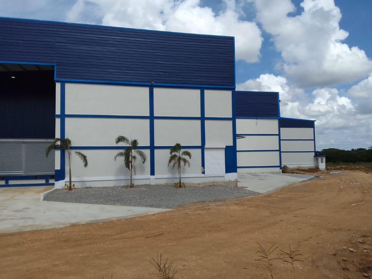 otros inmuebles - Nave Industrial Proximo al Merca Santo Domingo 1