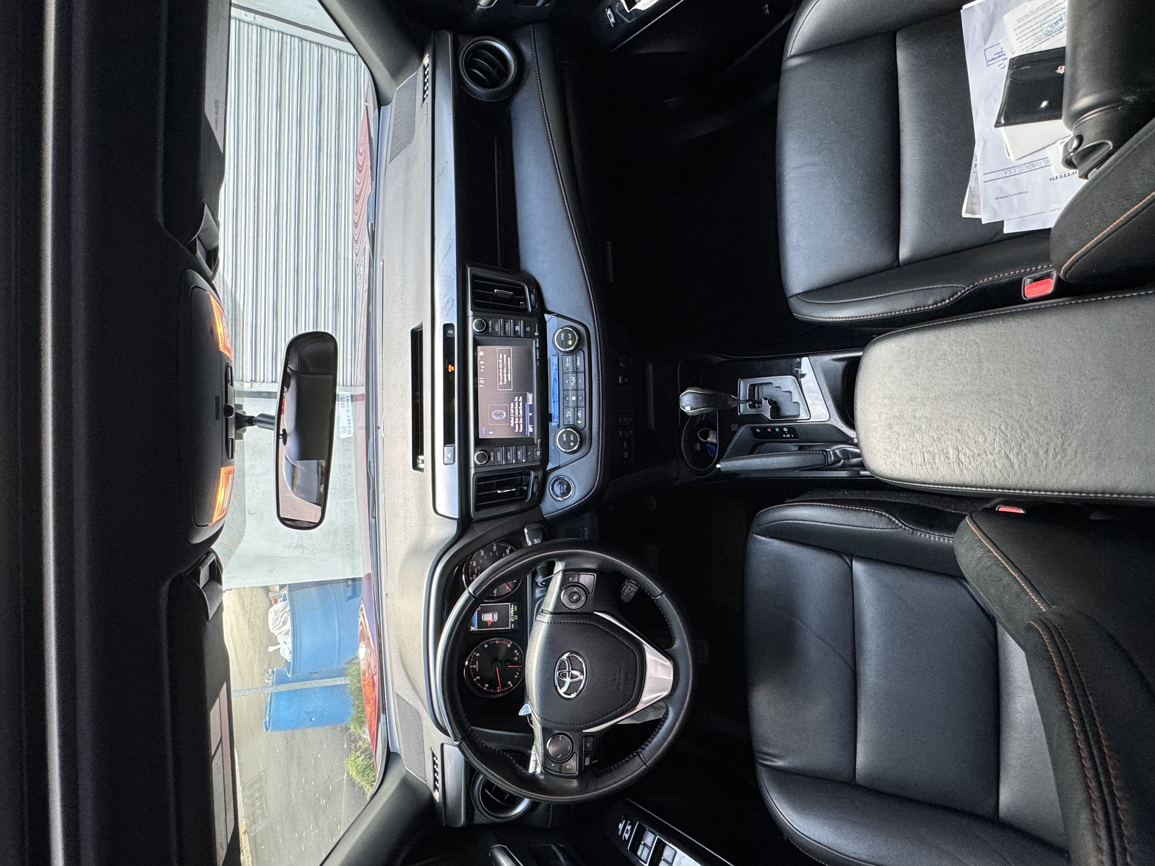 jeepetas y camionetas - Vendo Jeepeta Rav4 SE 2016 4