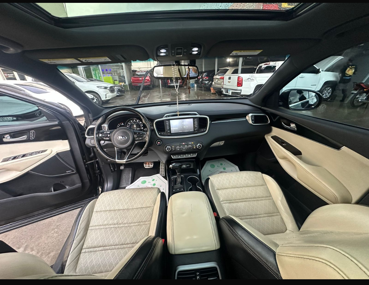 jeepetas y camionetas - KIA SORENTO SXL 2016 3