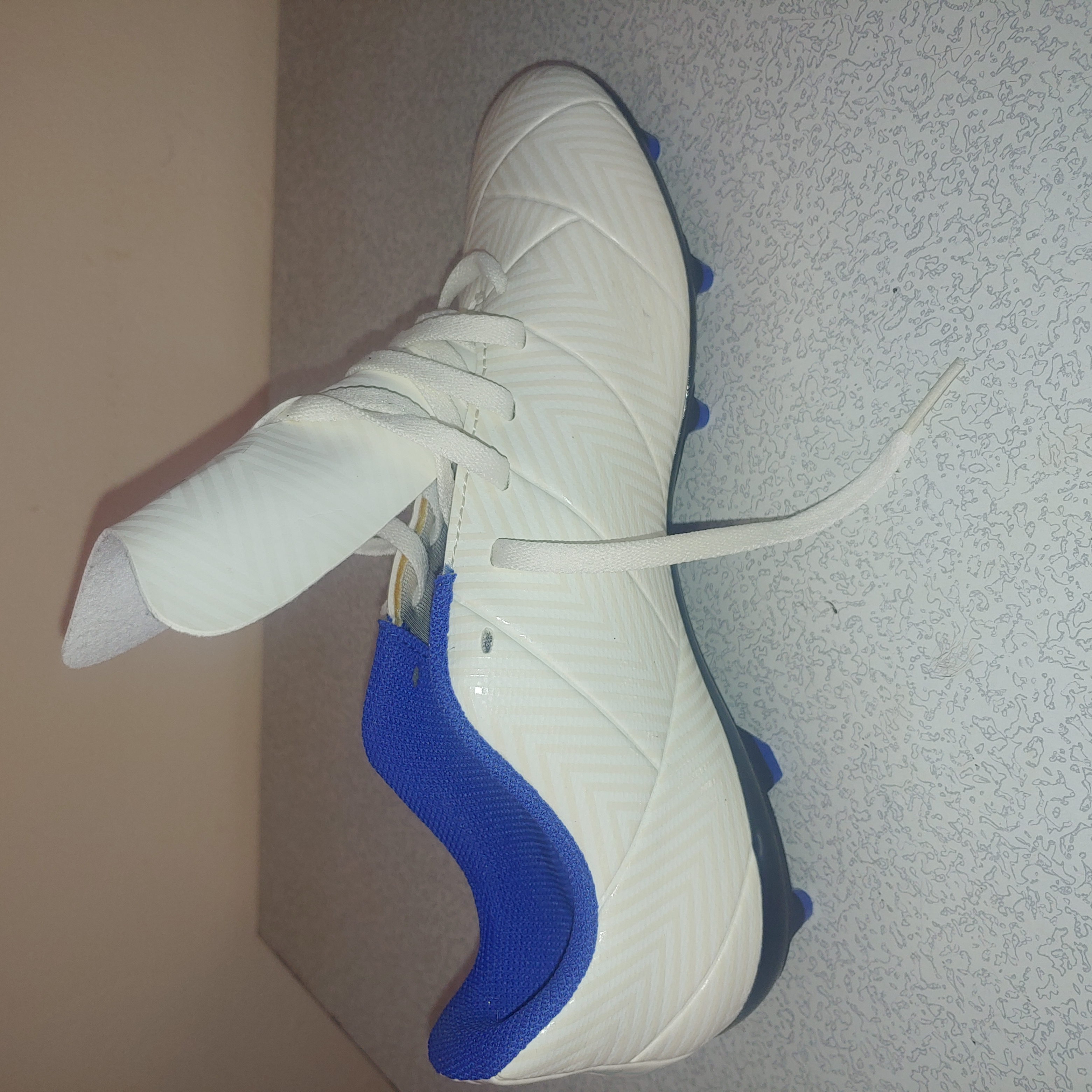 deportes - Vendo tenis femeninos de football nuevos  1