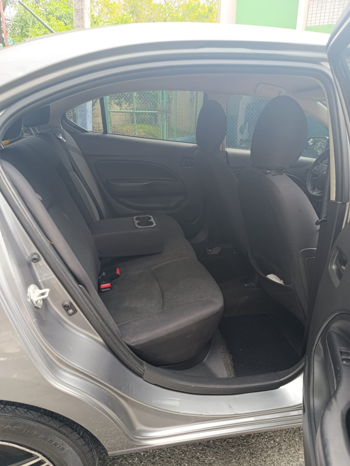 carros - Vendo Carro Mitsubishi Mirage 2017 1