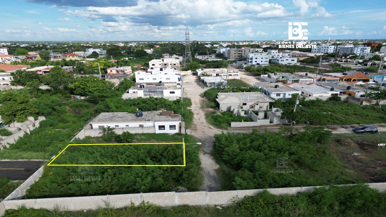 solares y terrenos - Se Vende Solar con 171 metros. Residencial Paraiso