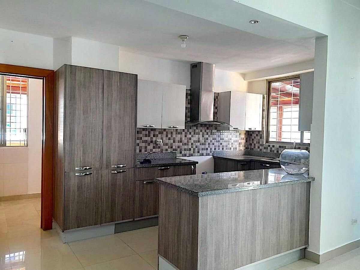 apartamentos - Apartamento en alquiler con amplia terraza . 9