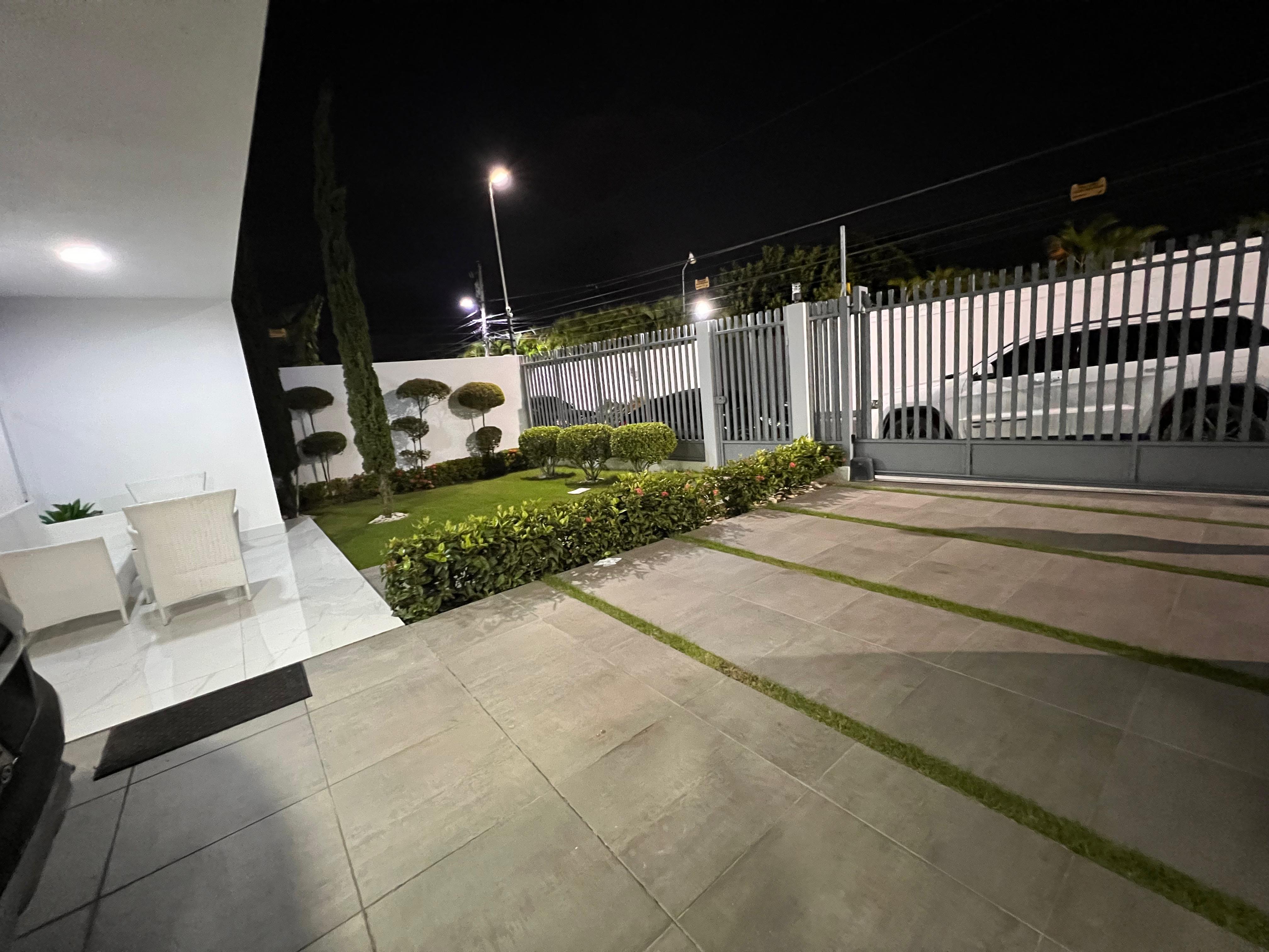 casas - CASA EN VENTA EN LOS CERROS DE GURABO. 3