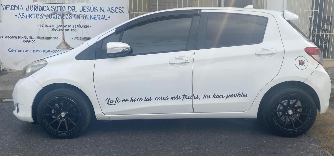 carros - Toyota Vitz 2013, en excelentes condiciones
