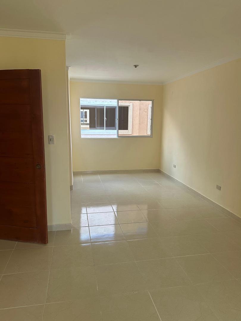 apartamentos - Se alquila apartamento Recién Construido en Res. Emilia
18.000 2