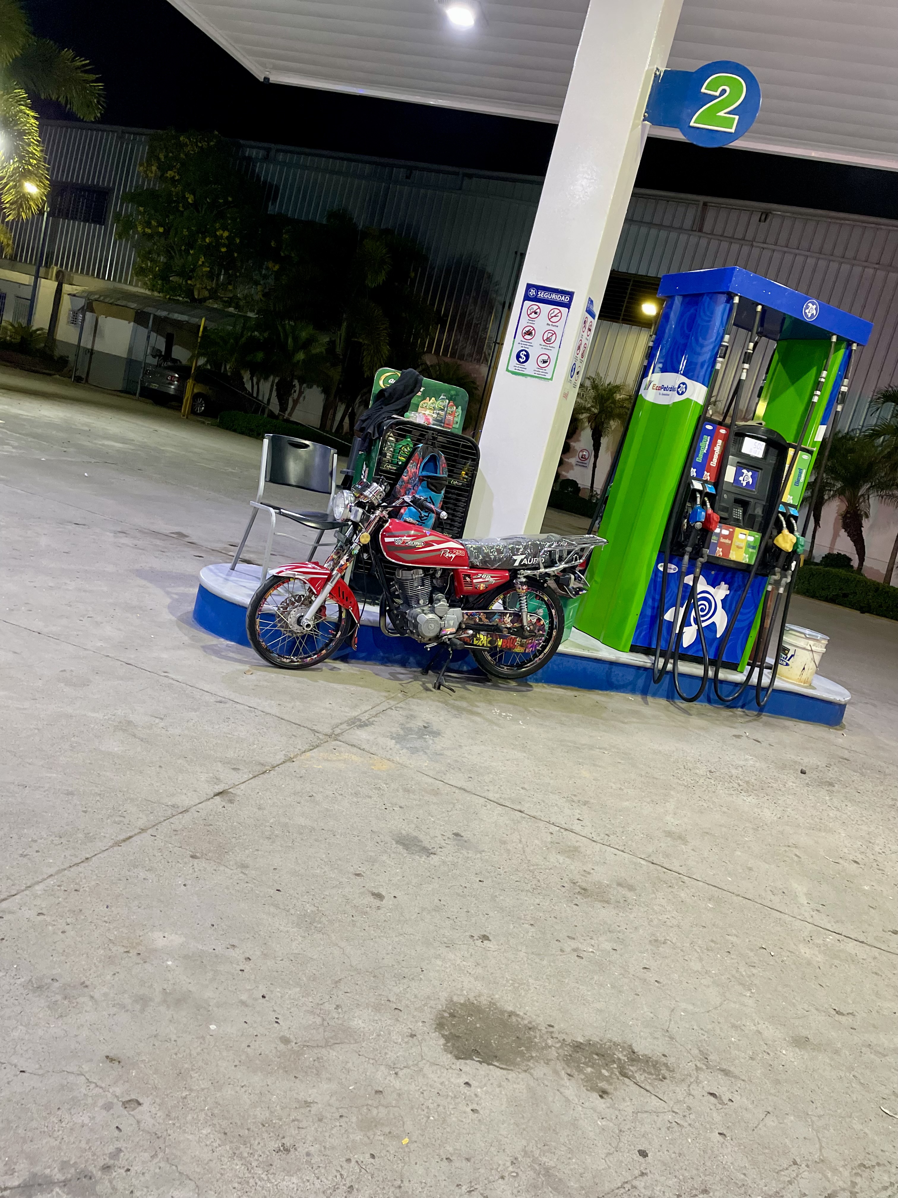 motores y pasolas - Se vende Tauro 200 estándar  0