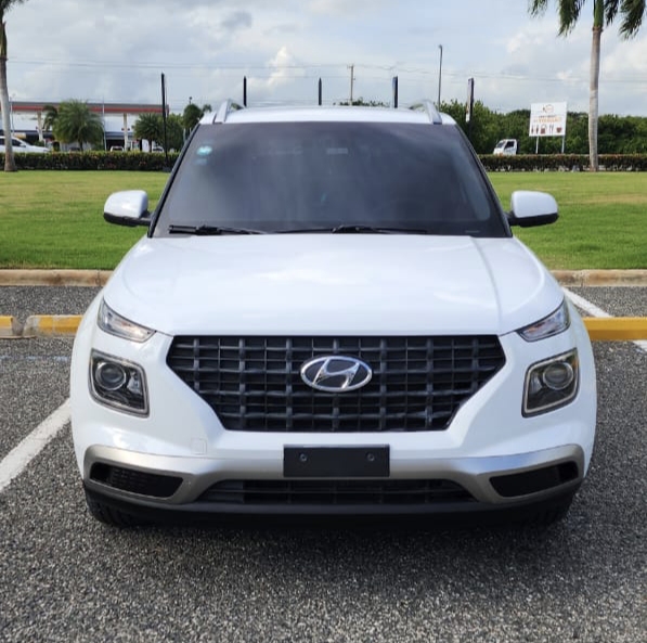 jeepetas y camionetas - Hyundai Venue 2020 – Excelente estado, full equipo
 0