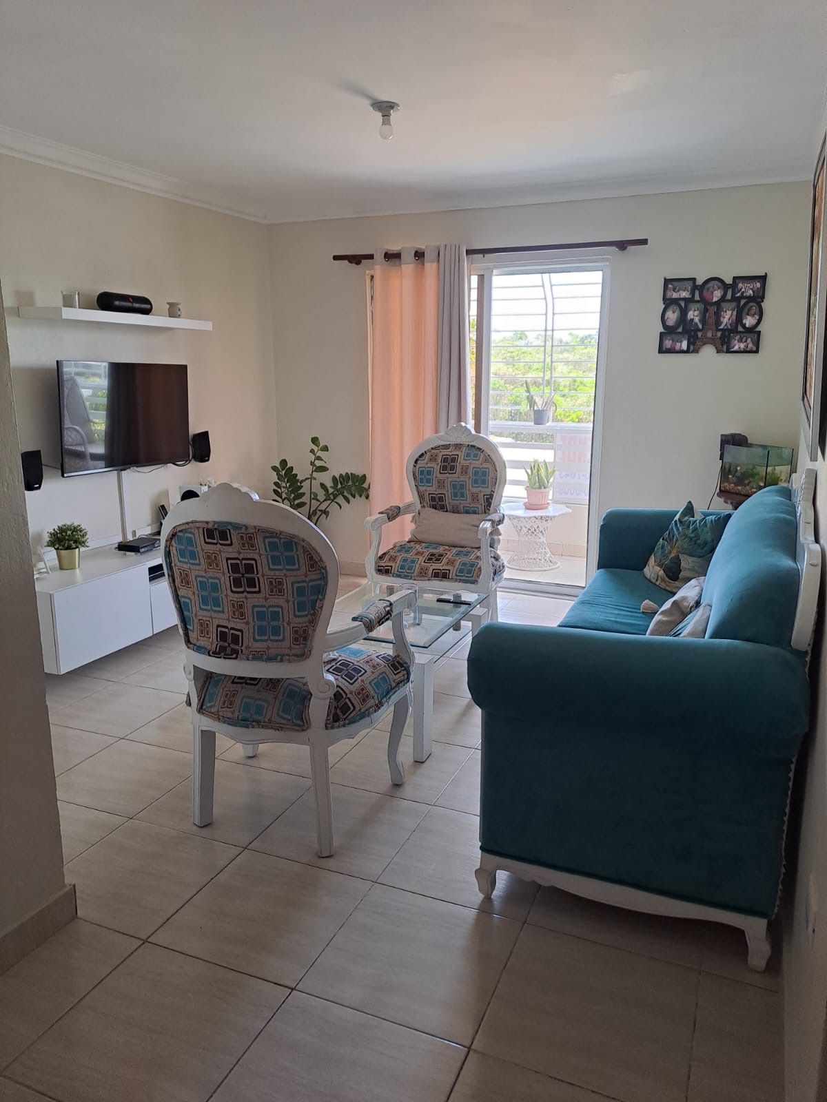 apartamentos - Apartamento en 2do nivel excelente, 3.7 Neg  3