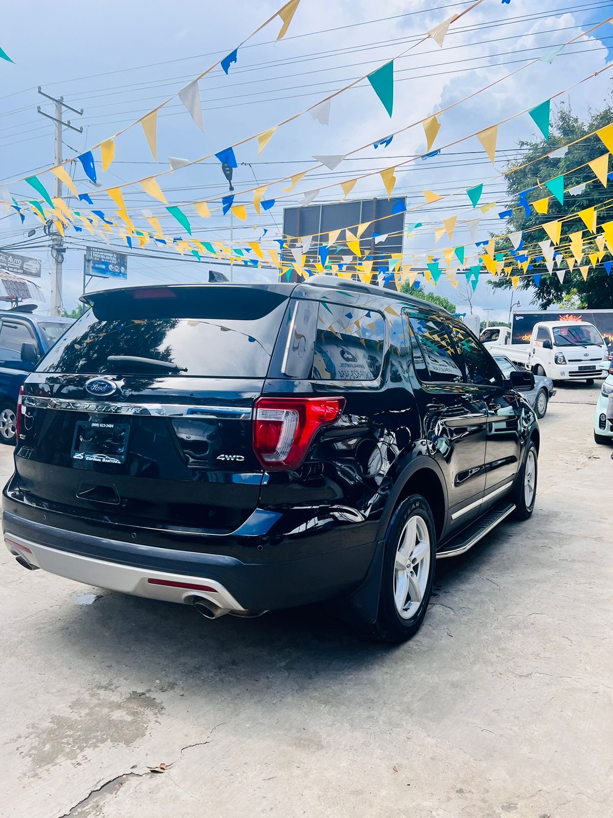 jeepetas y camionetas - 2017 ford explore 4X4 en buena condicion. 1