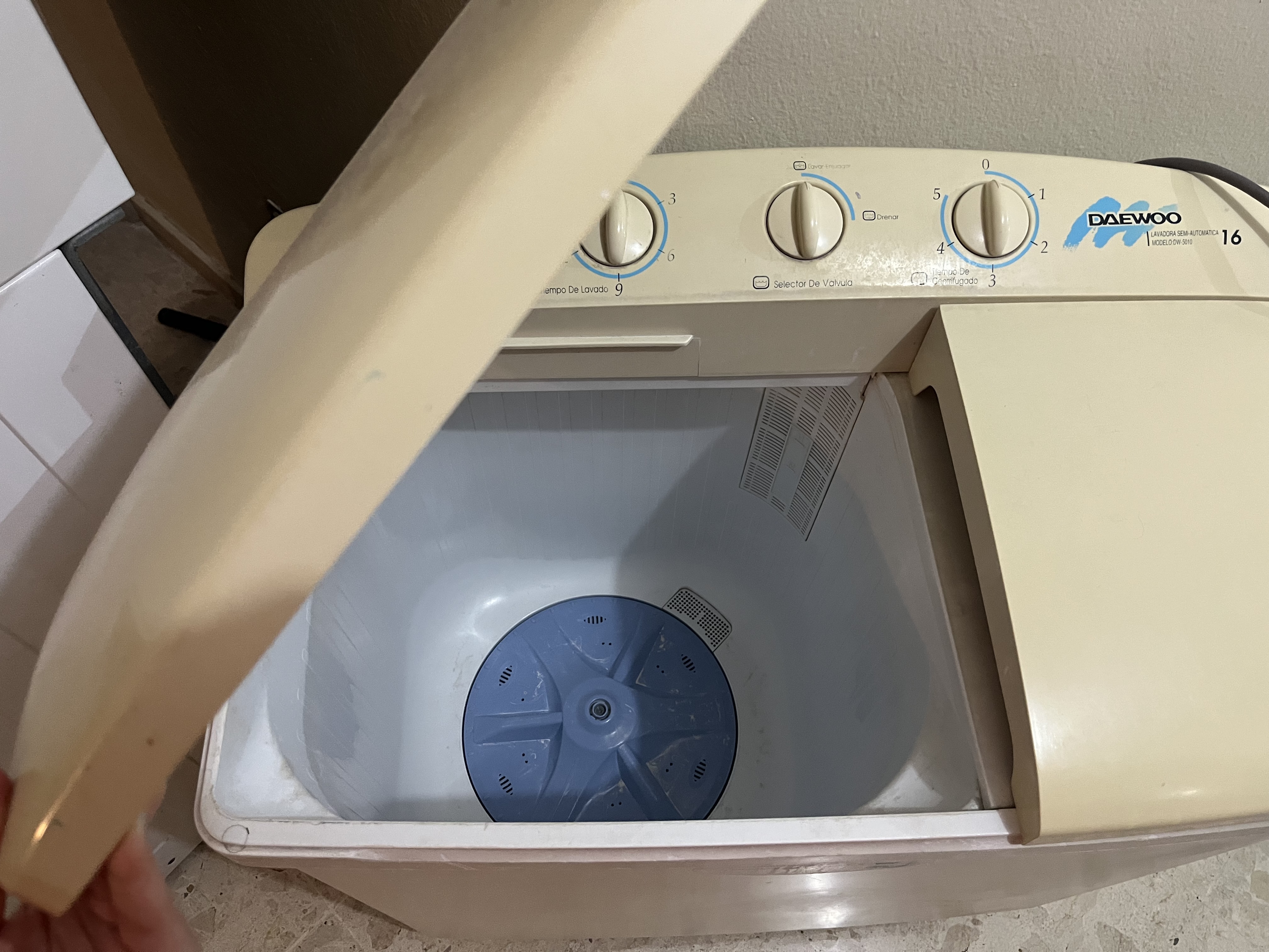 electrodomesticos - Se vende Lavadora Semi automatica Daewoo 2