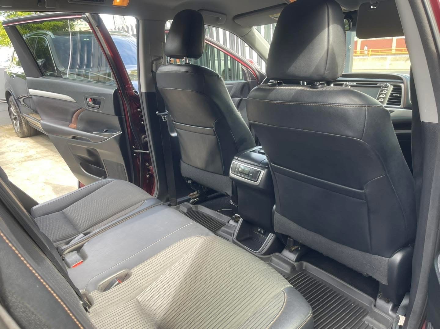 jeepetas y camionetas - TOYOTA HIGHLANDER LE 2017 6