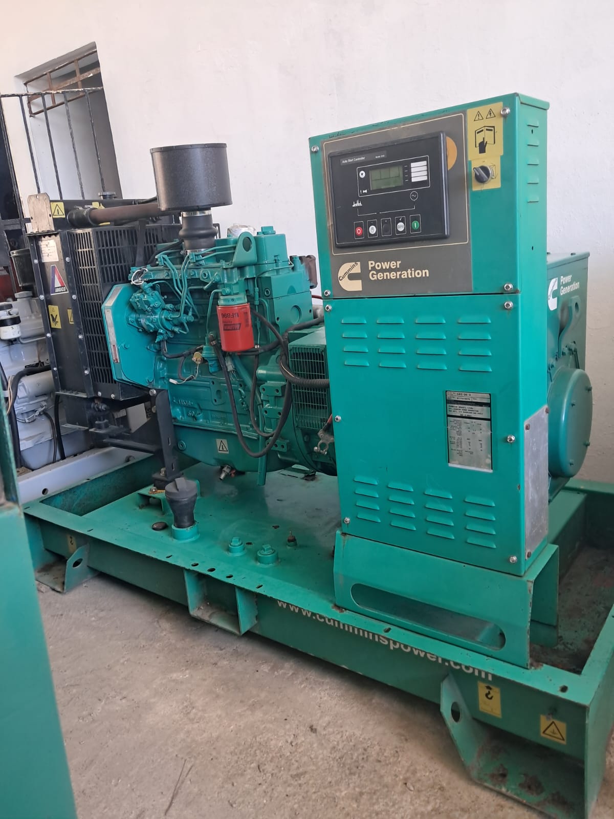 plantas e inversores - Planta eléctrica Cummins 40 KW 1