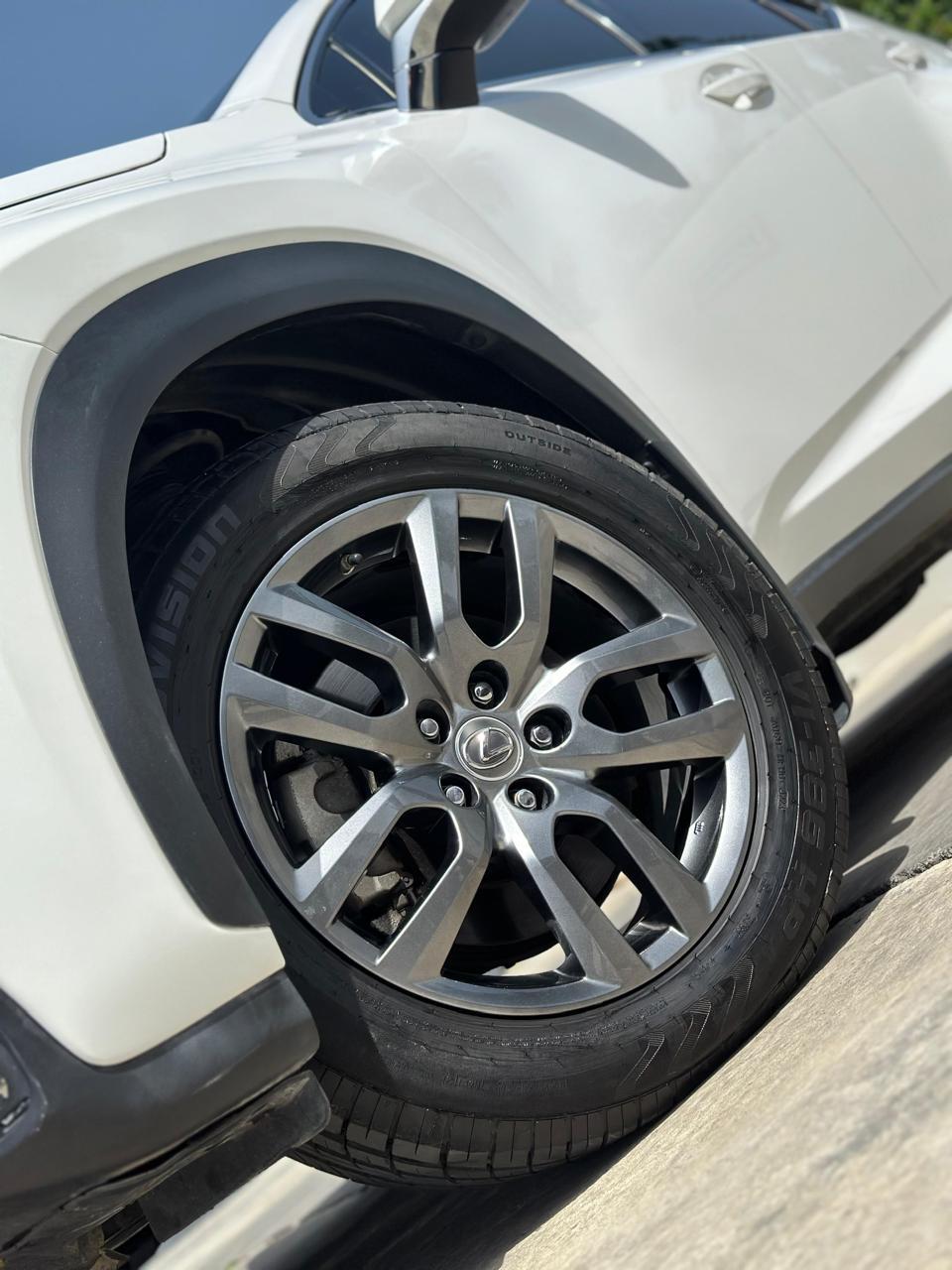 jeepetas y camionetas - lexus nx 2007T 2017 4