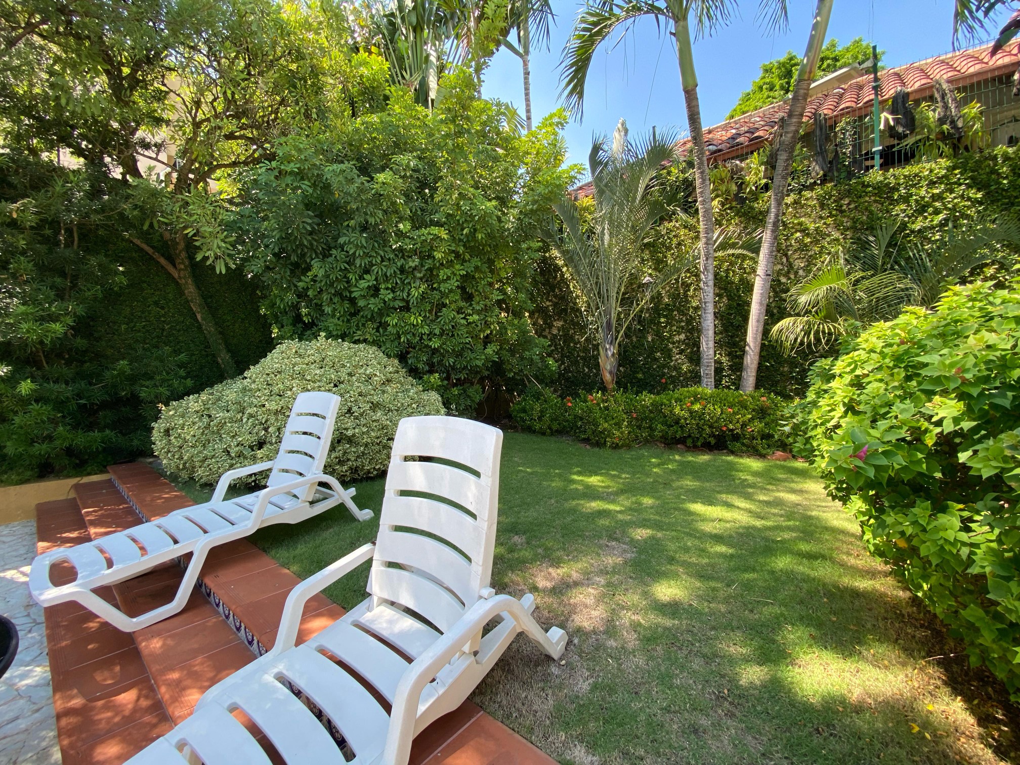 casas - VENDO CASA AMPLIA CON PISCINA EN ARROYO HONDO VIEJO 2