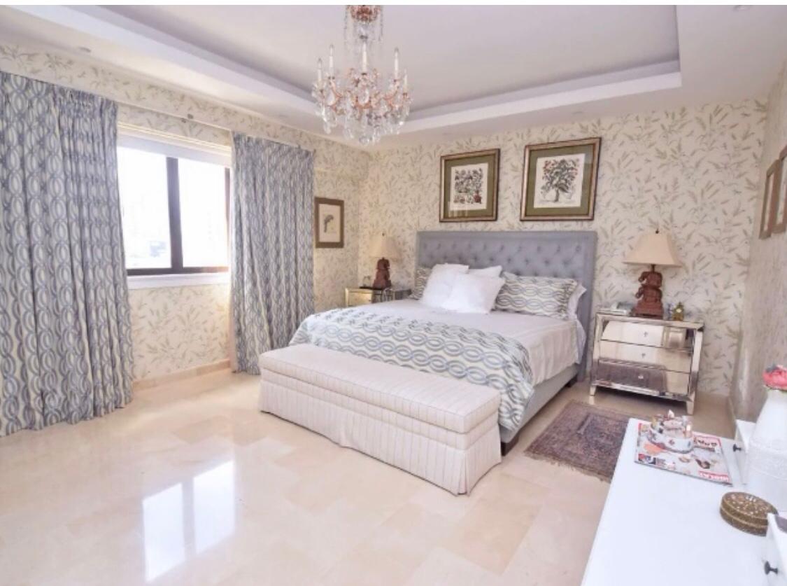 apartamentos - ESPECTACULAR APTO FINAMENTE DECORADO Y AMUEBLADO, ENS. PIANTINI, 400 MTS.2