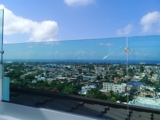 apartamentos - Vendo Apartamento  en Torre Moderna 
Alma Rosa 1era Piso alto Santo Domingo  0