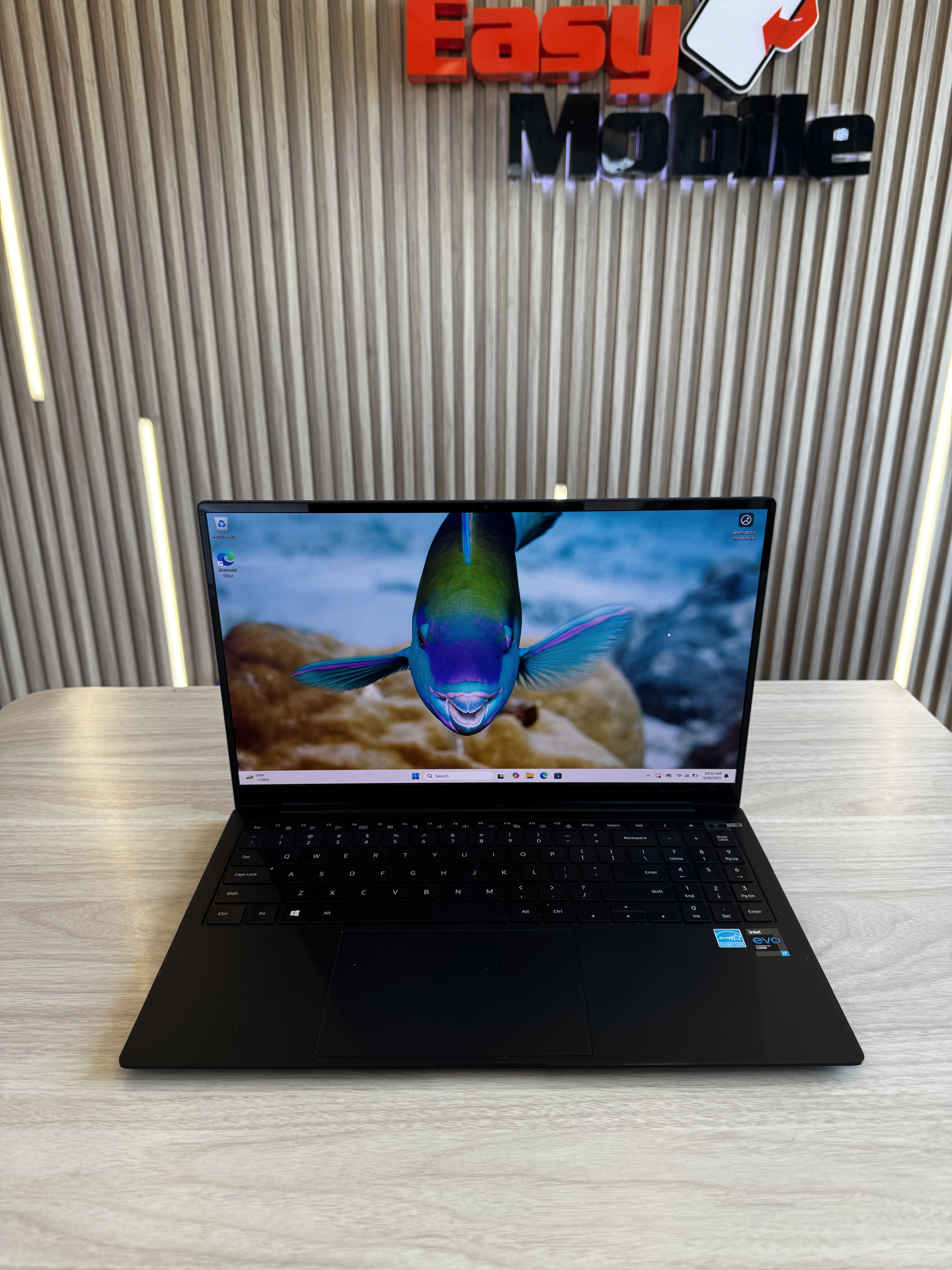 computadoras y laptops - SAMSUNG BOOK PRO 15.6" AMOLED i7-11 16/512 BLUE iNTEL IRIS Xe GRAPHICS (8GB) 2