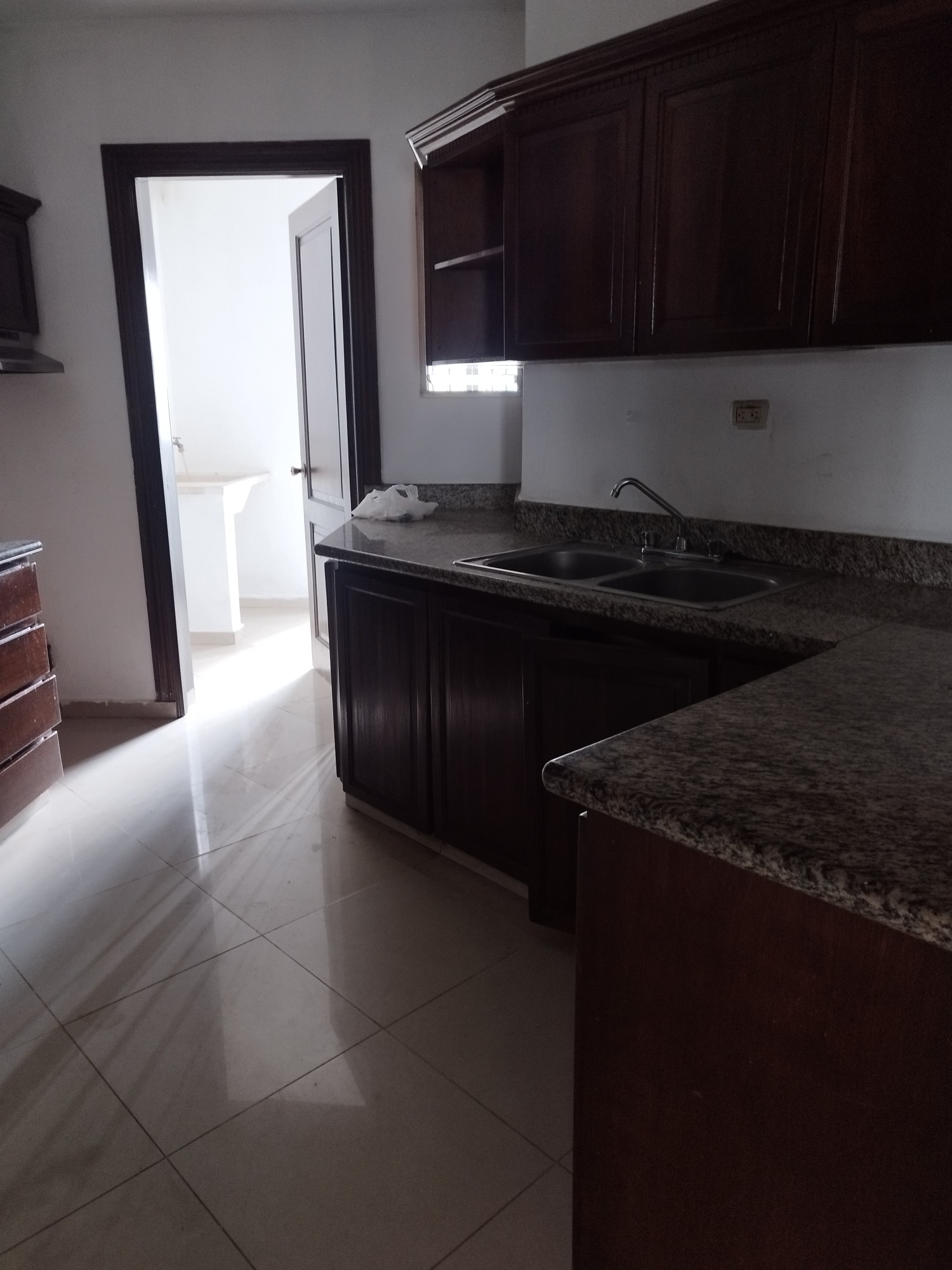 apartamentos - BELLA VISTA ALQUILO SIN INTERMEDIARIOS
APARTAMEMTO 3 HABITACIÓNES 6