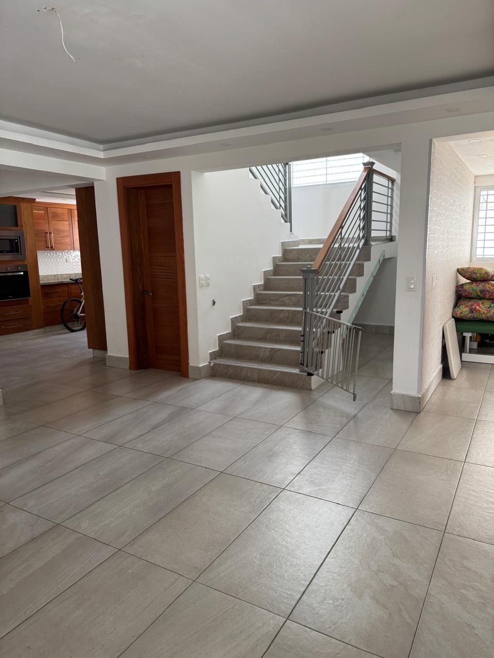 casas - CASA EN VENTA EN SANTIAGO DE LOS CABALLEROS PRÓXIMO A LA 27 de febrero  5