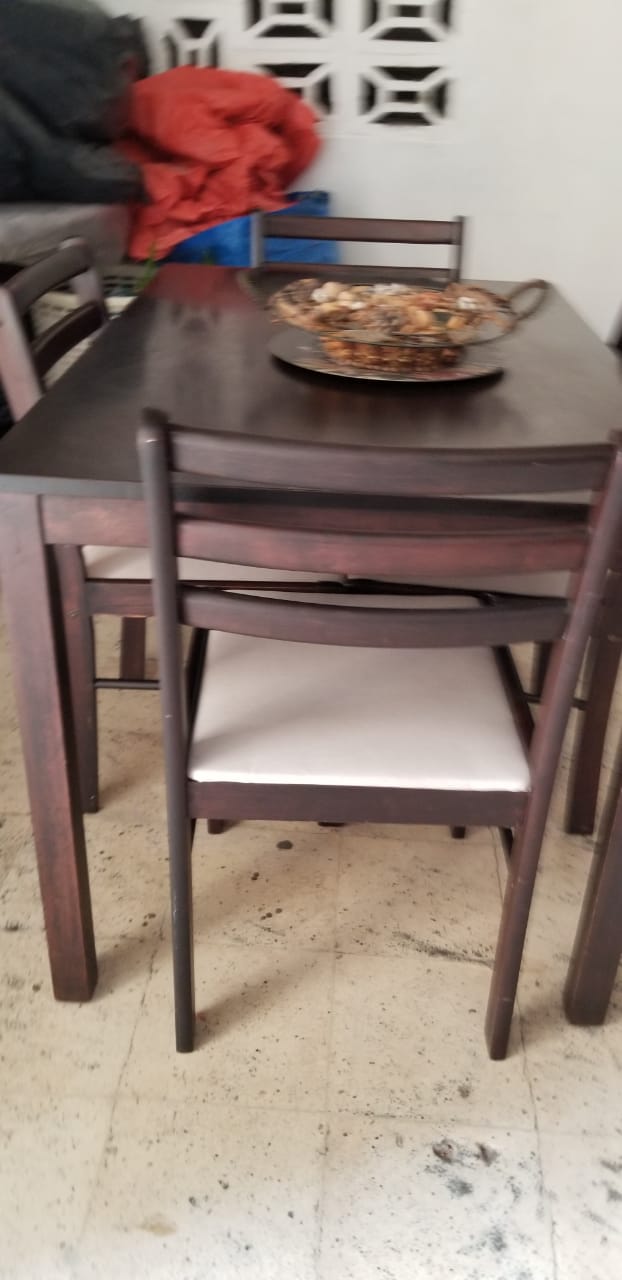 muebles y colchones - comedor 4 sillas importados ni roto ni flojo bien de pintura  4