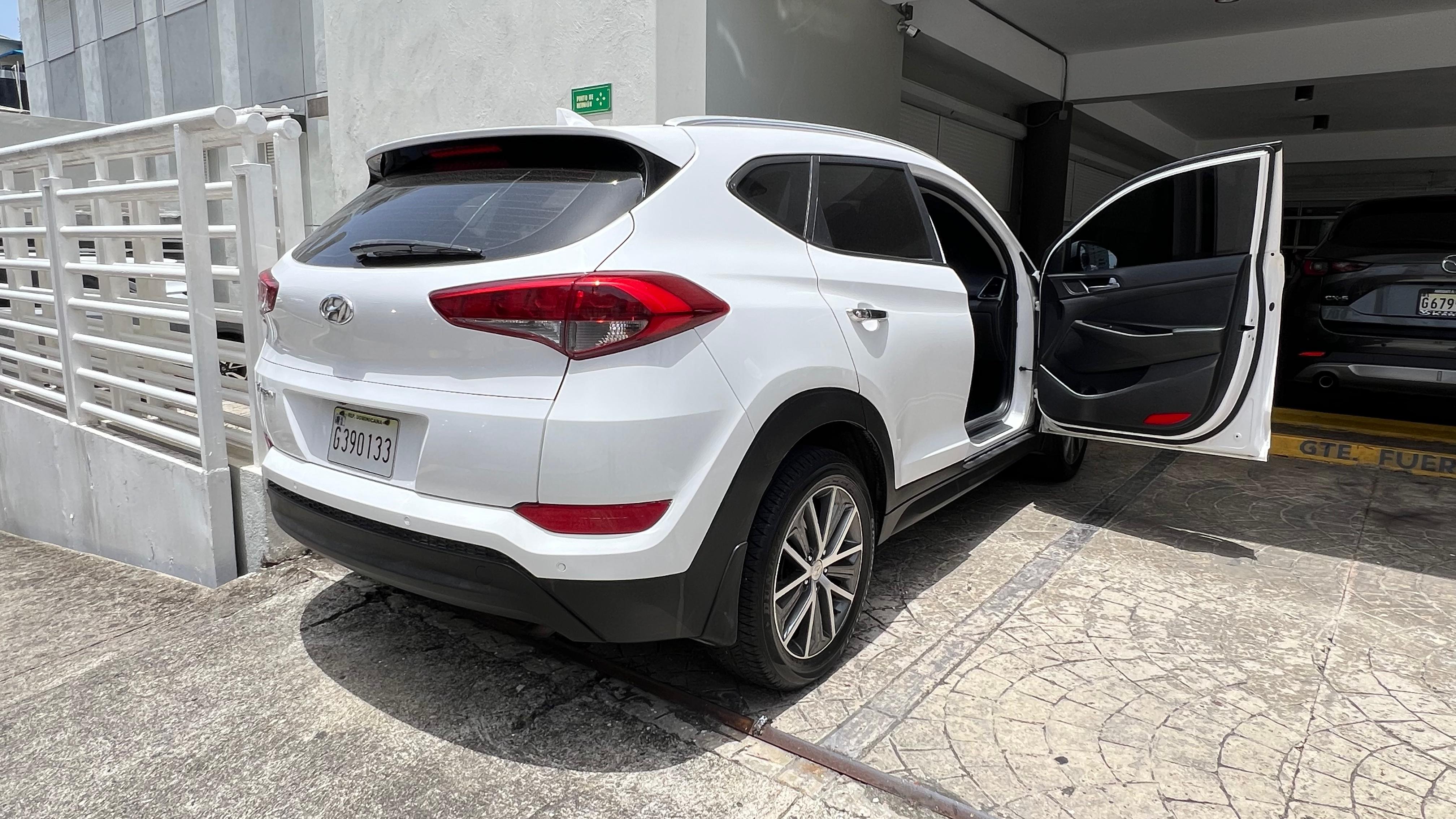 jeepetas y camionetas - Hyundai Tucson Semi full 2017 2