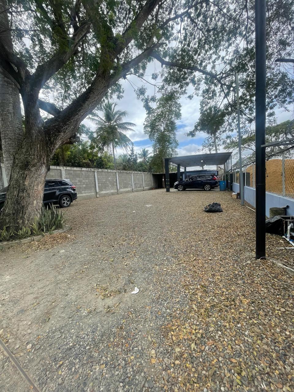 solares y terrenos - Terreno Frente al Aeropuerto con 1,573Mts2  1