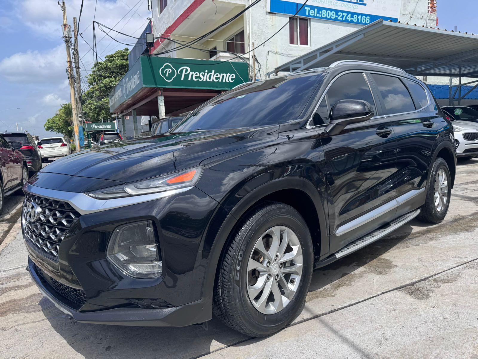 jeepetas y camionetas - Hyundai Santa Fe SE 2020 0