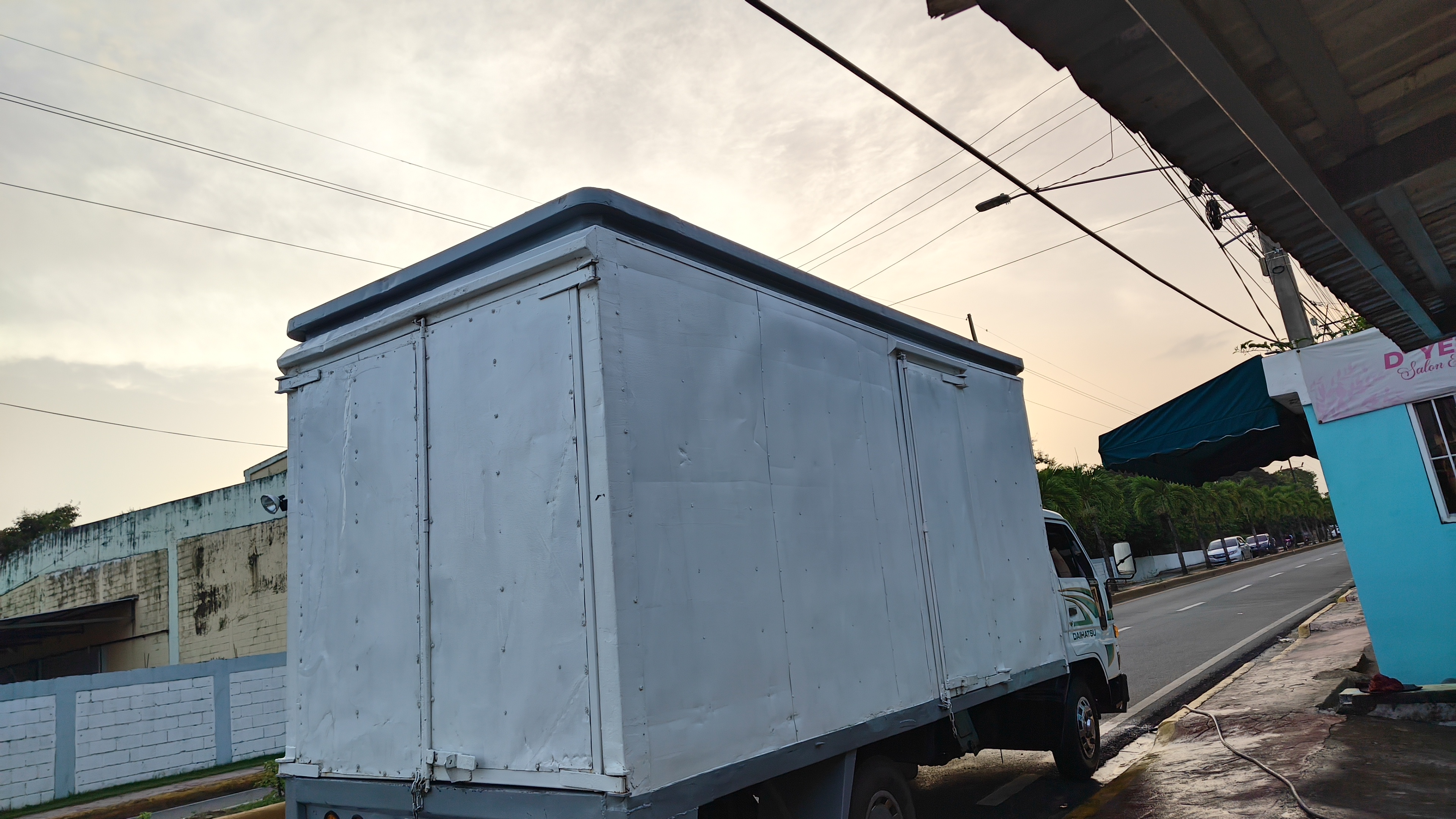 camiones y vehiculos pesados - En venta camión Daihatsu en buenas condiciones  2