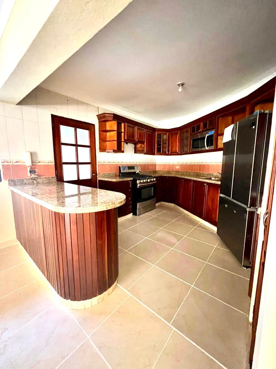 apartamentos - URBANIZACIÓN EL REAL ALQUILA AMPLIO APARTAMENTO 230 MTS SIN INTERMEDIARIOS  3