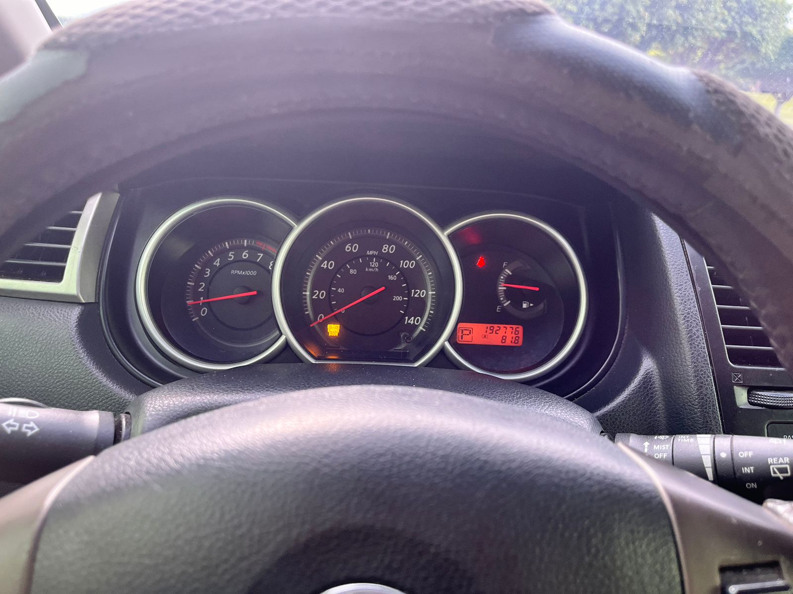 carros - Nissan Versa  9
