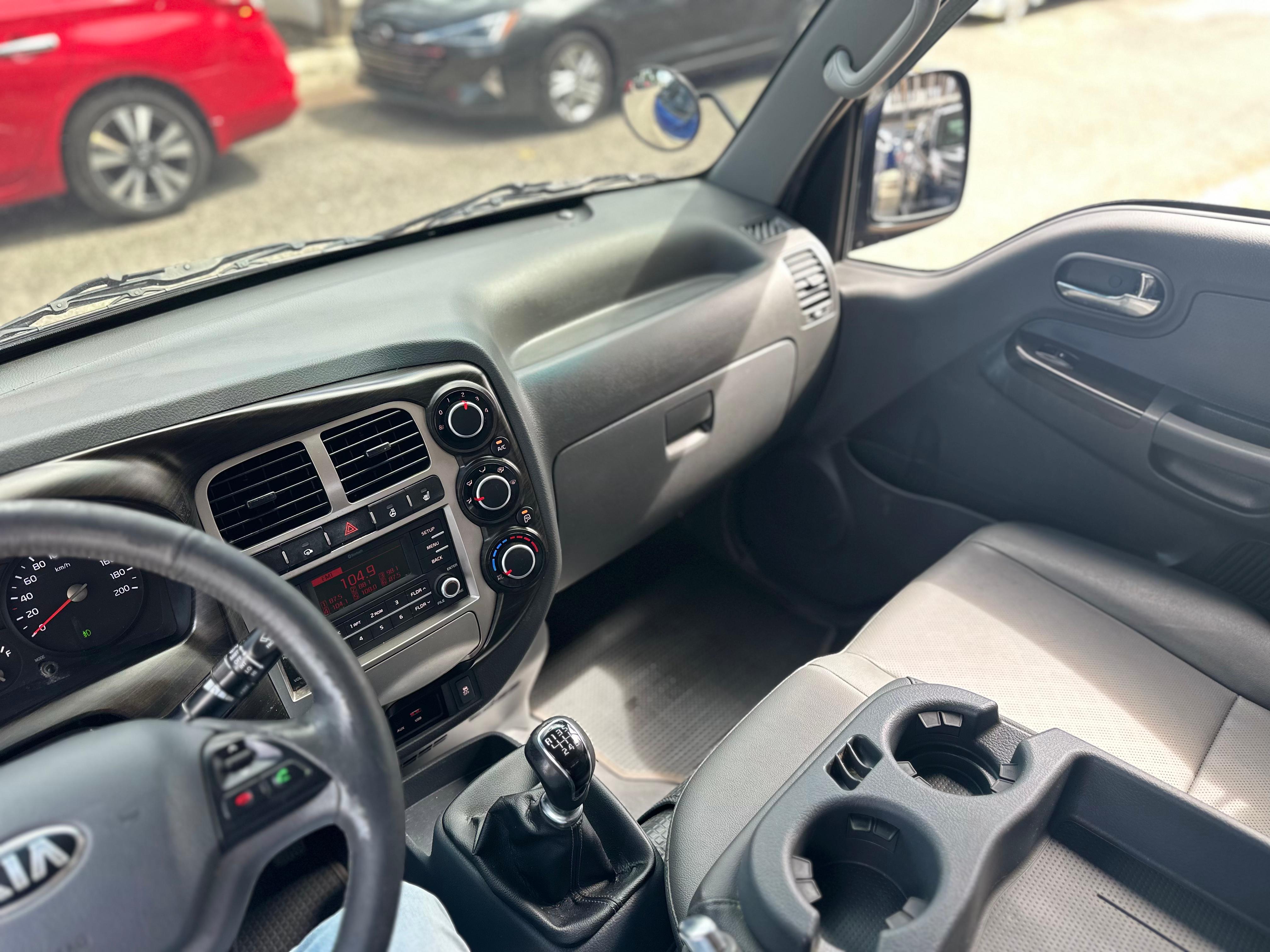 camiones y vehiculos pesados - 2019 KIA BONGO III RECIEN IMPORTADO 6