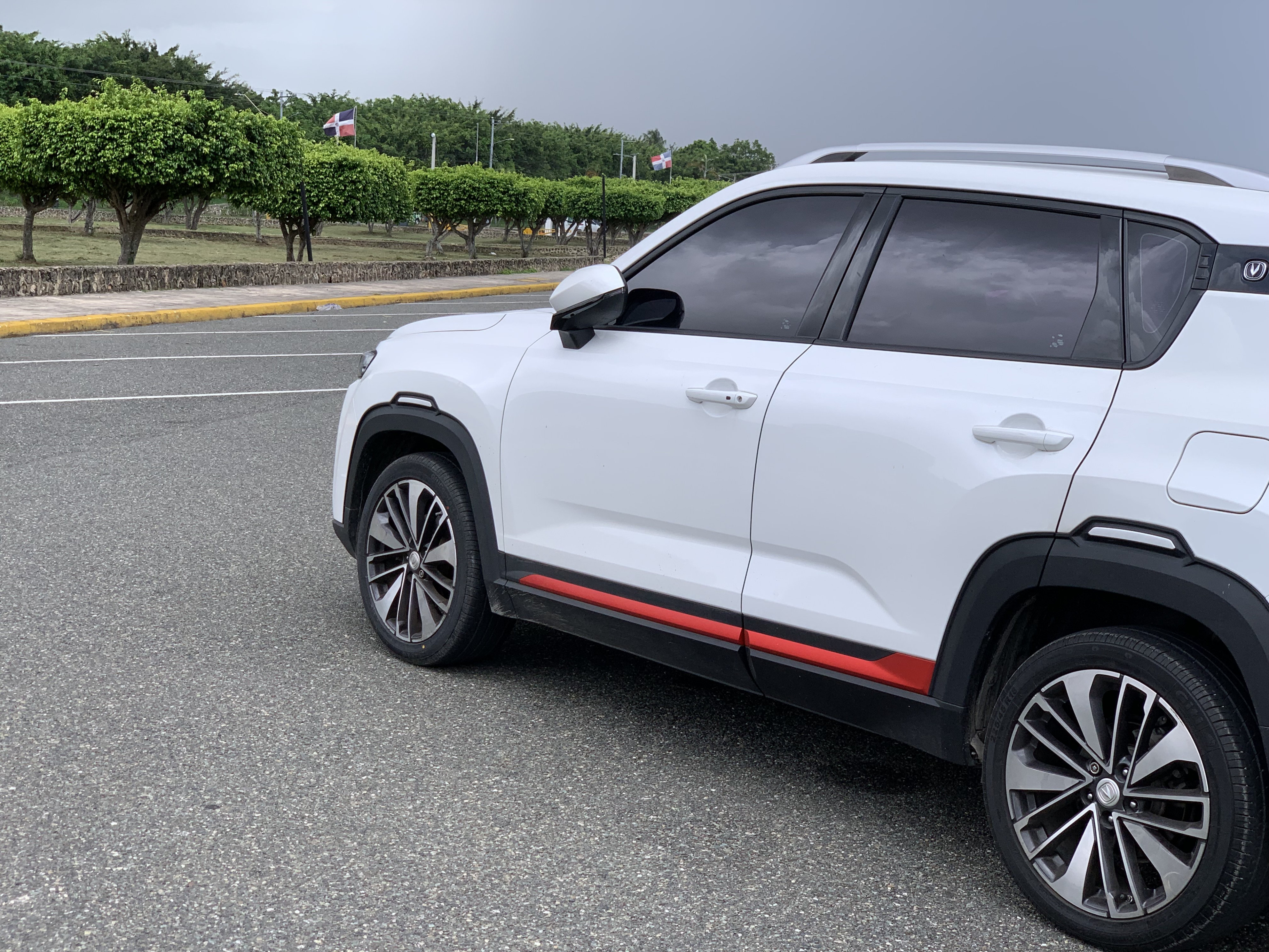 jeepetas y camionetas - vendo changan 35 plus por motivo de viaje .  3