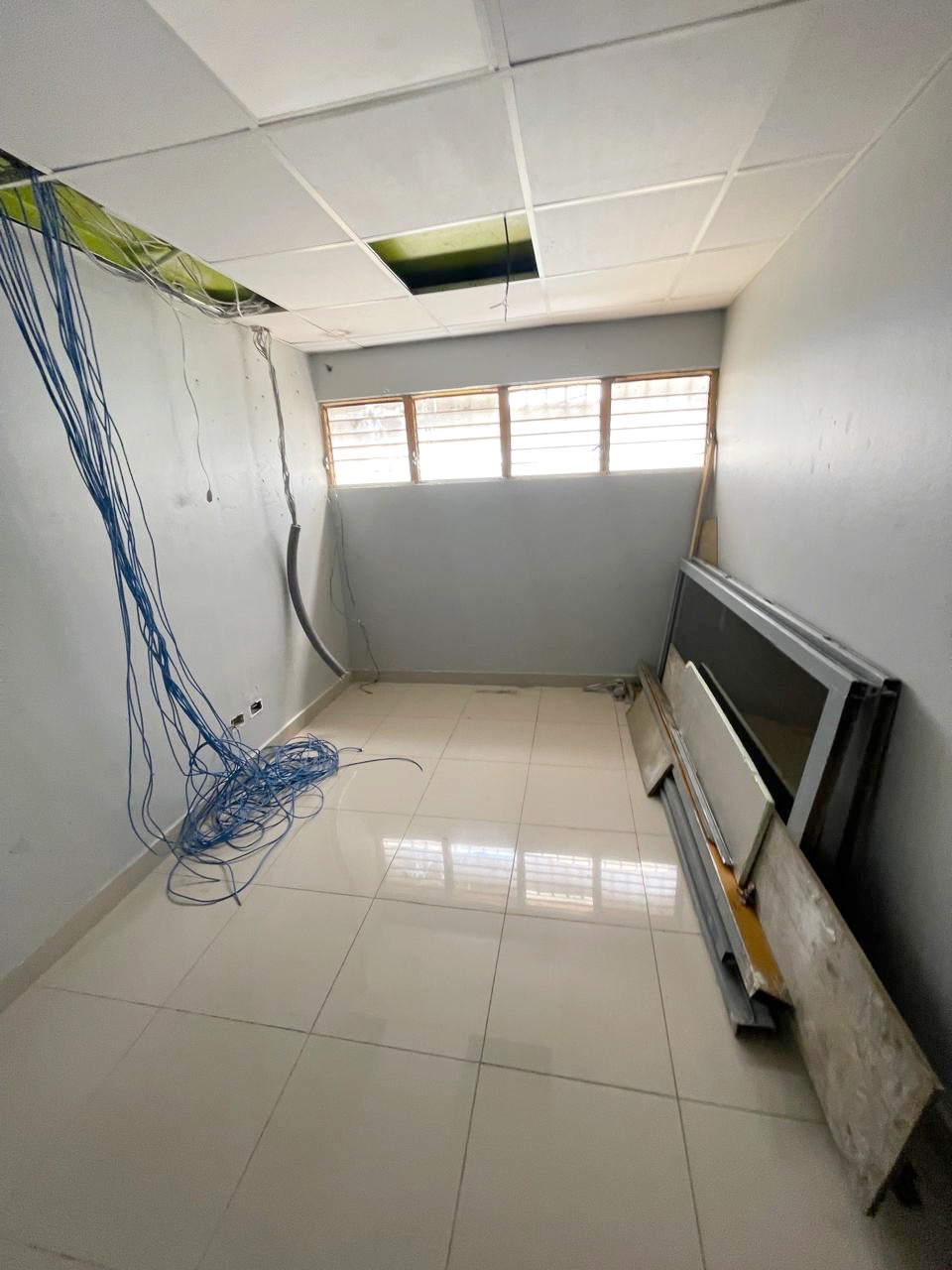 oficinas y locales comerciales - Alquiler local céntrico en Evaristo  5