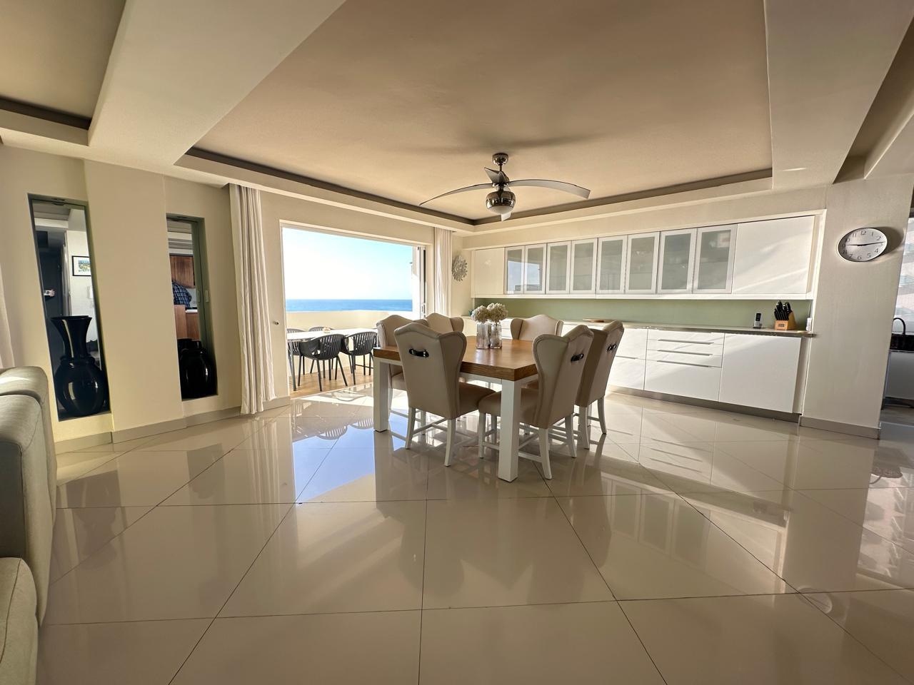 apartamentos - Rento Apartamento Amueblado frente al mar  3